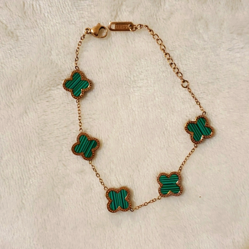 Clover bracelet